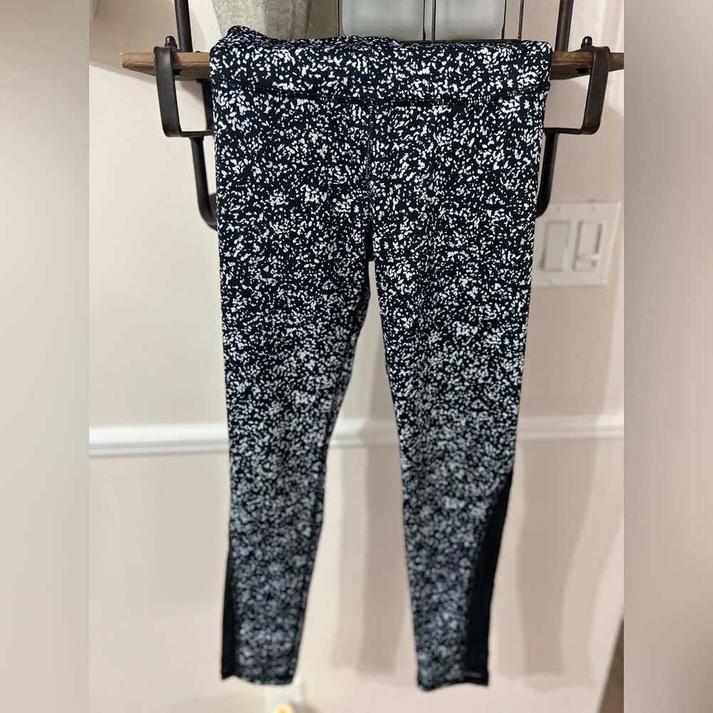 Old Navy Active "Go Dry" Leggings